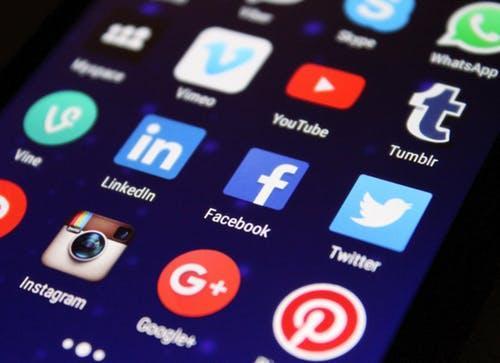 social-media-log